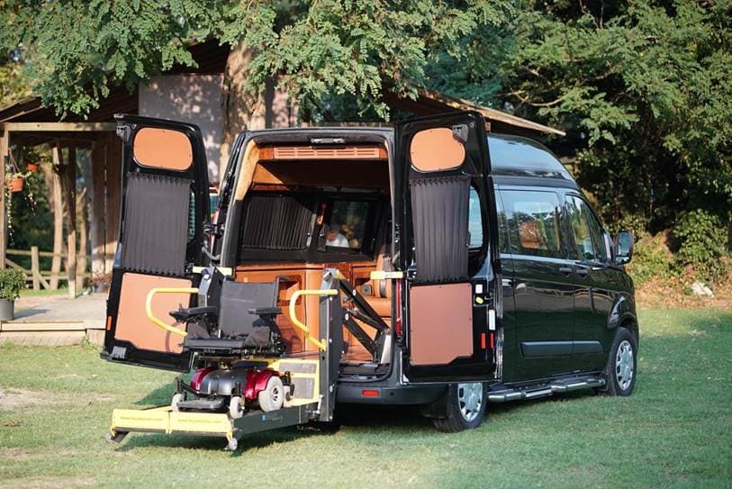 FORD-TRANSIT-CUSTOM 9+1-MANUEL-DIZEL